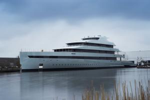 Feadship Como