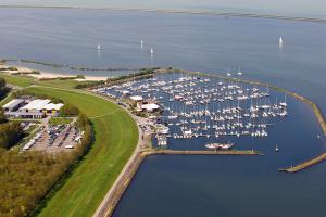 Luchtfoto Flevo Marina te Lelystad