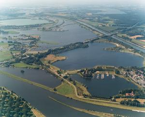 Luchtfoto Maasplassen