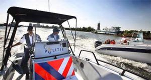 Waterpolitie in actie